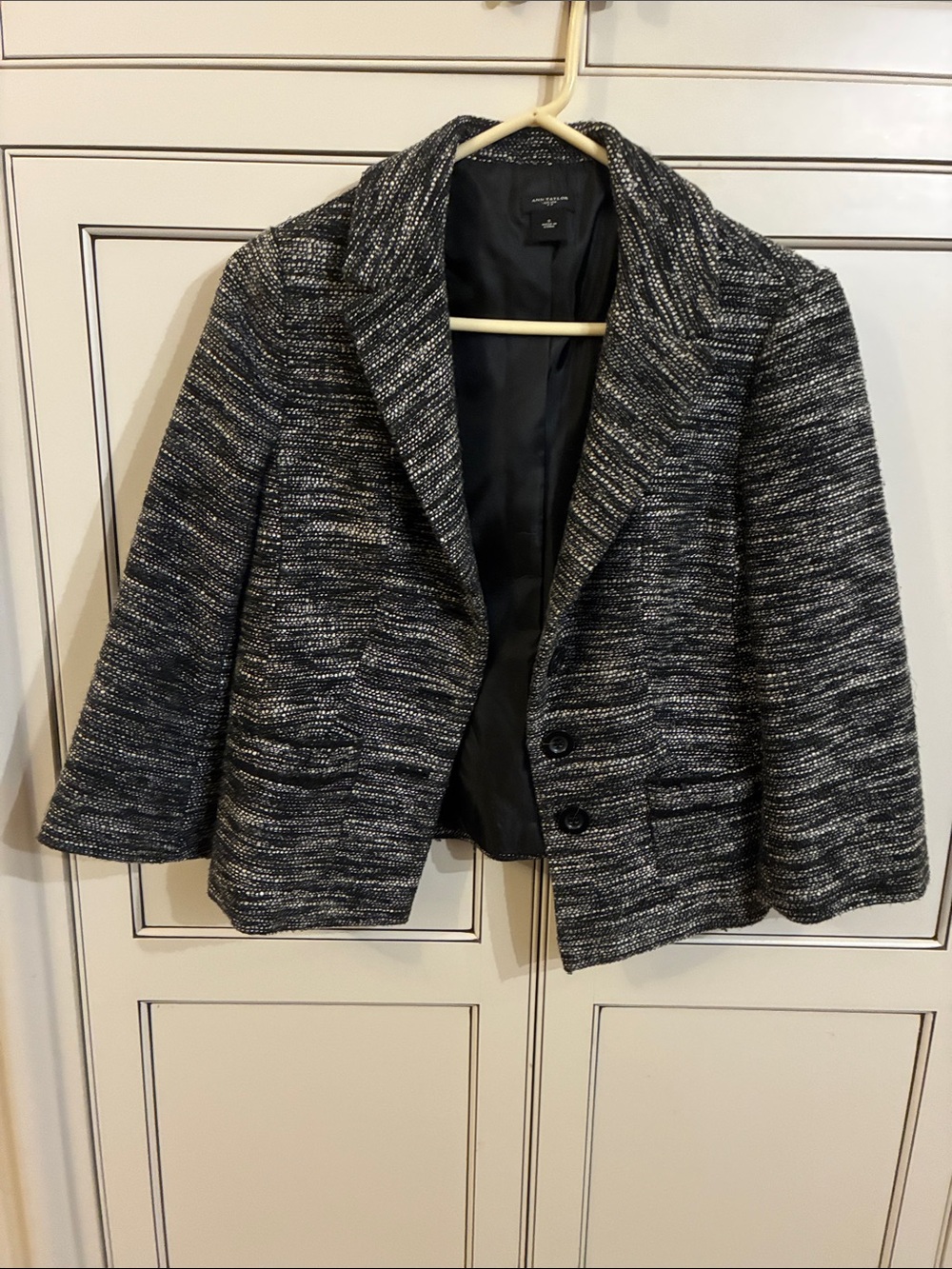 Ann Taylor Black & White Knit Blazer